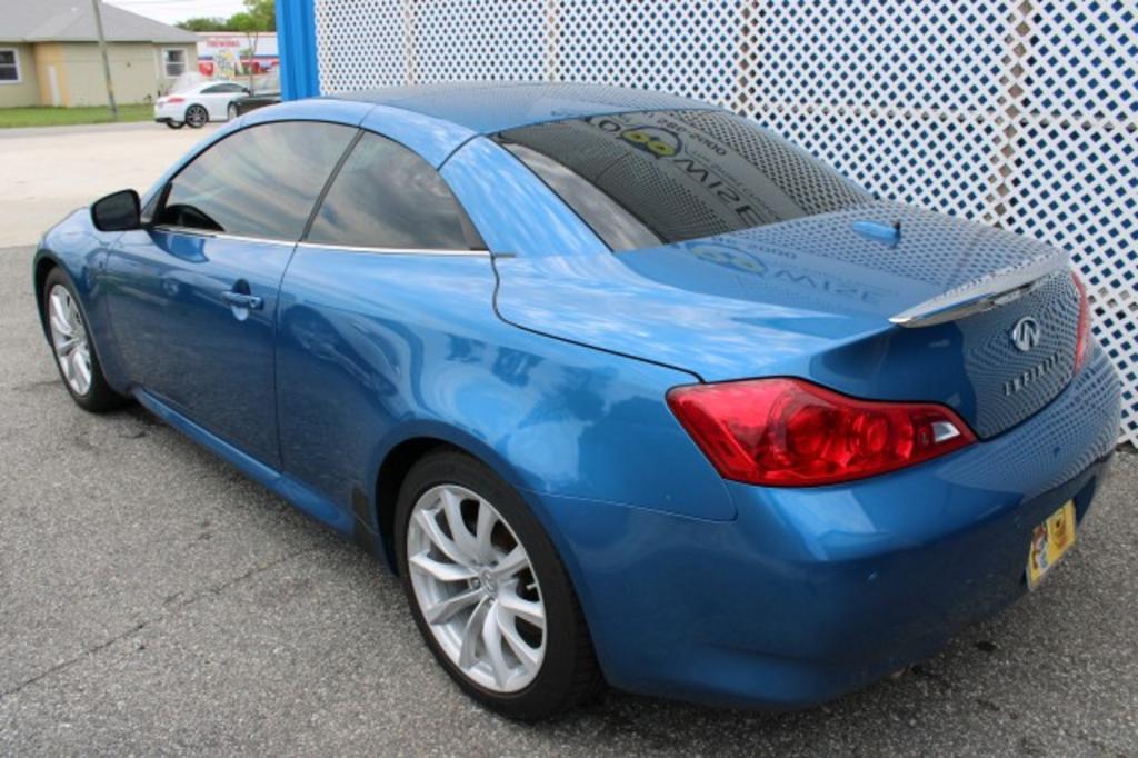 2013 Infiniti Legend photo