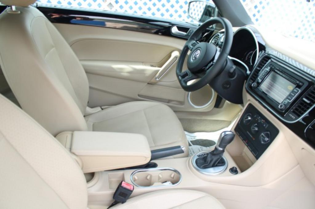 2015 Volkswagen Beetle - $18,988
