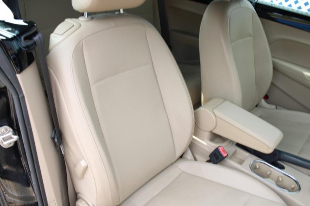 2015 Volkswagen Beetle - $18,988