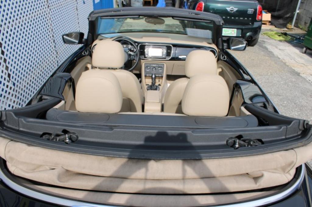 2015 Volkswagen Beetle - $18,988