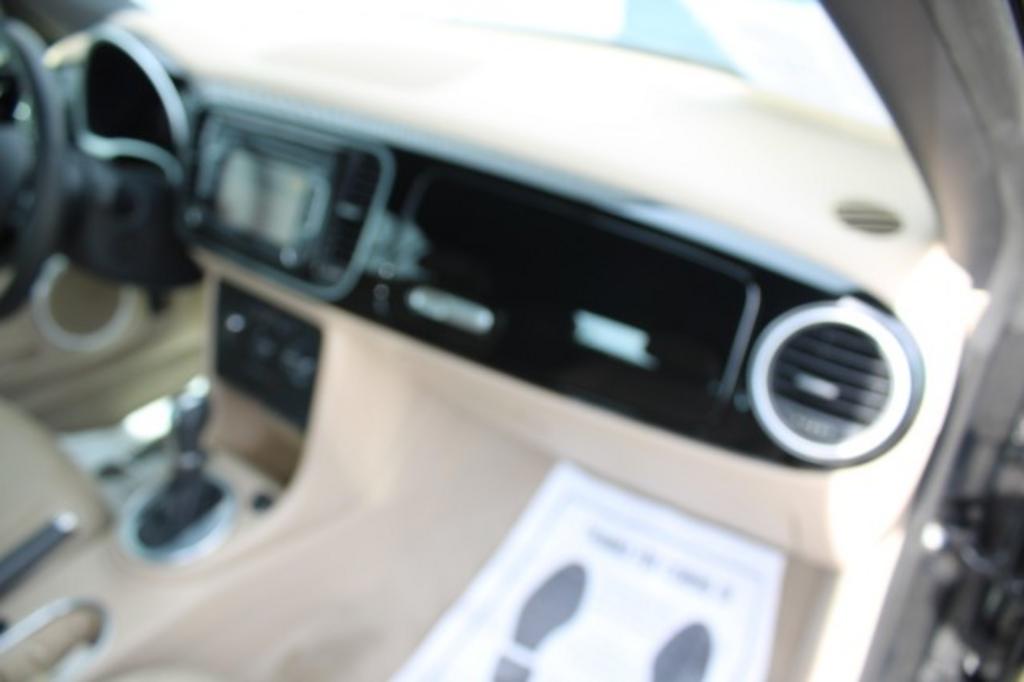 2015 Volkswagen Beetle - $18,988