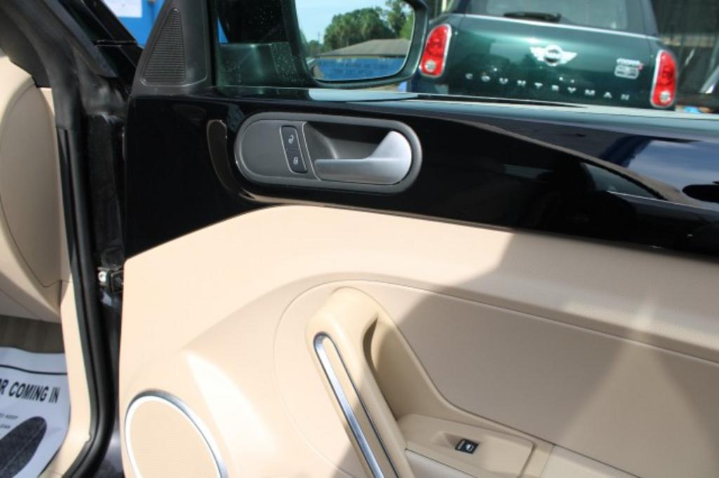 2015 Volkswagen Beetle - $18,988