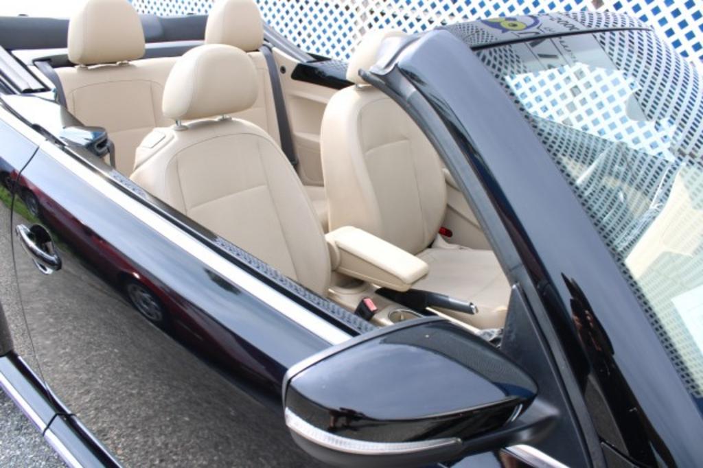 2015 Volkswagen Beetle - $18,988