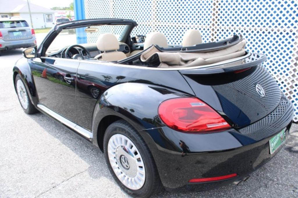 2015 Volkswagen Beetle - $18,988