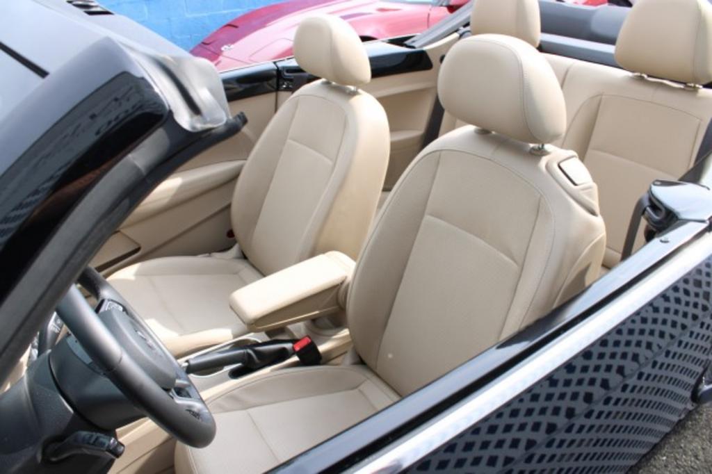 2015 Volkswagen Beetle - $18,988