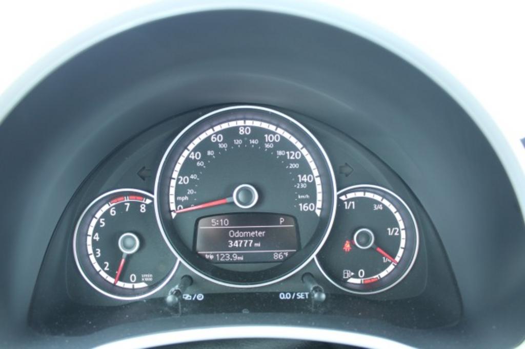 2015 Volkswagen Beetle - $18,988