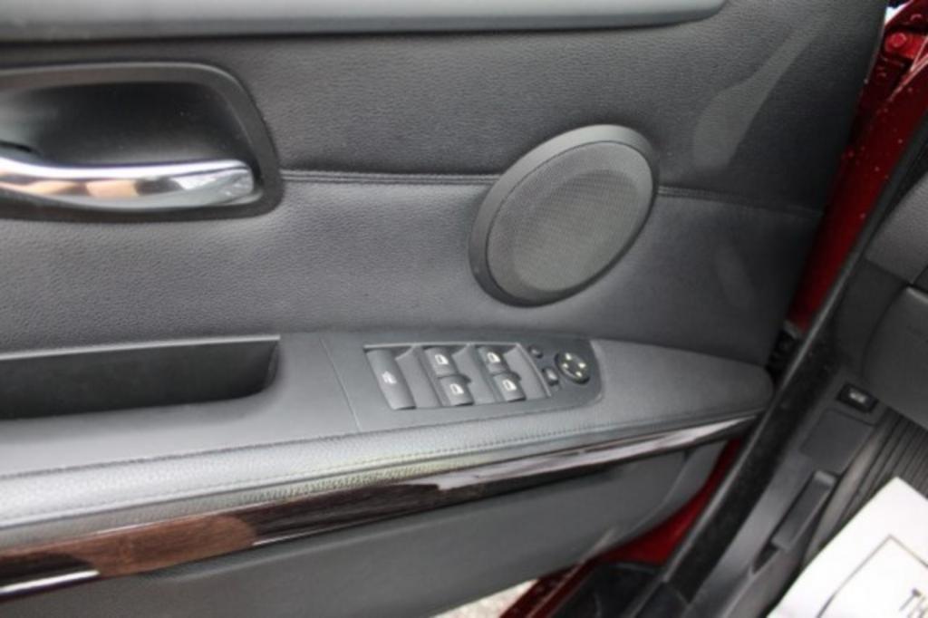 2012 BMW Legend 328i photo
