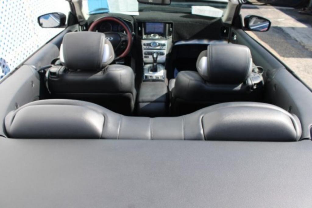 2011 INFINITI G - $15,388