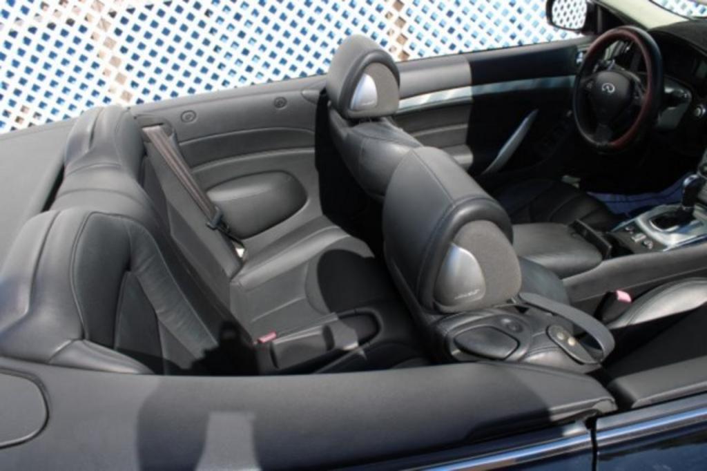 2011 INFINITI G - $15,388