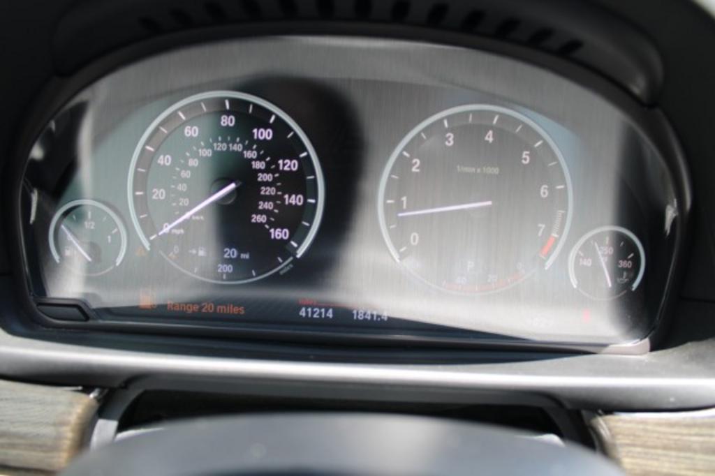 2016 BMW 5-Series 550i photo