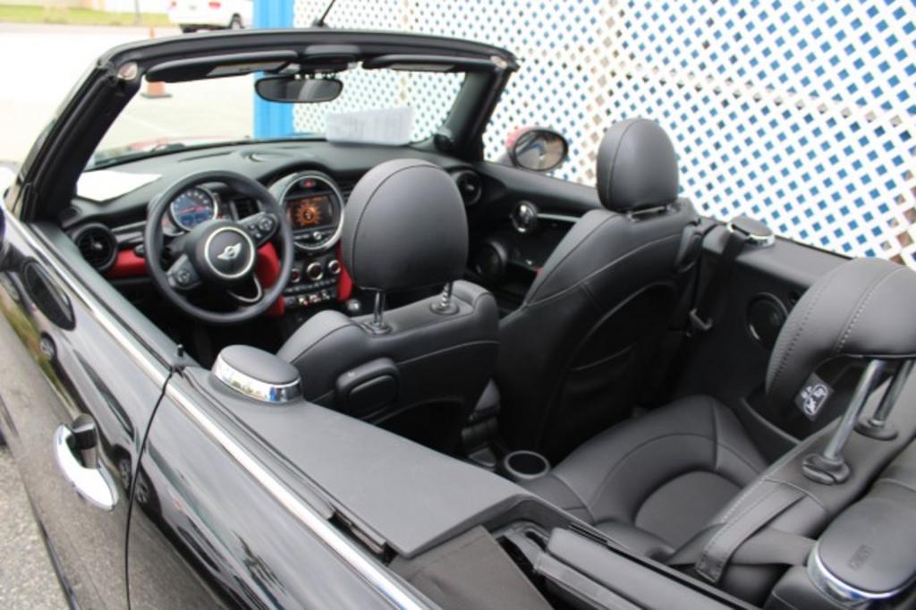 2017 MINI Convertible - $20,988