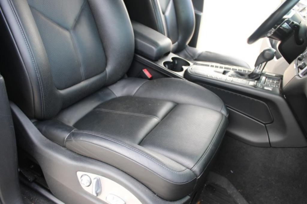 2017 Porsche Macan - $19,988