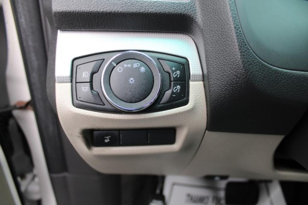 2015 Ford Explorer - $13,988