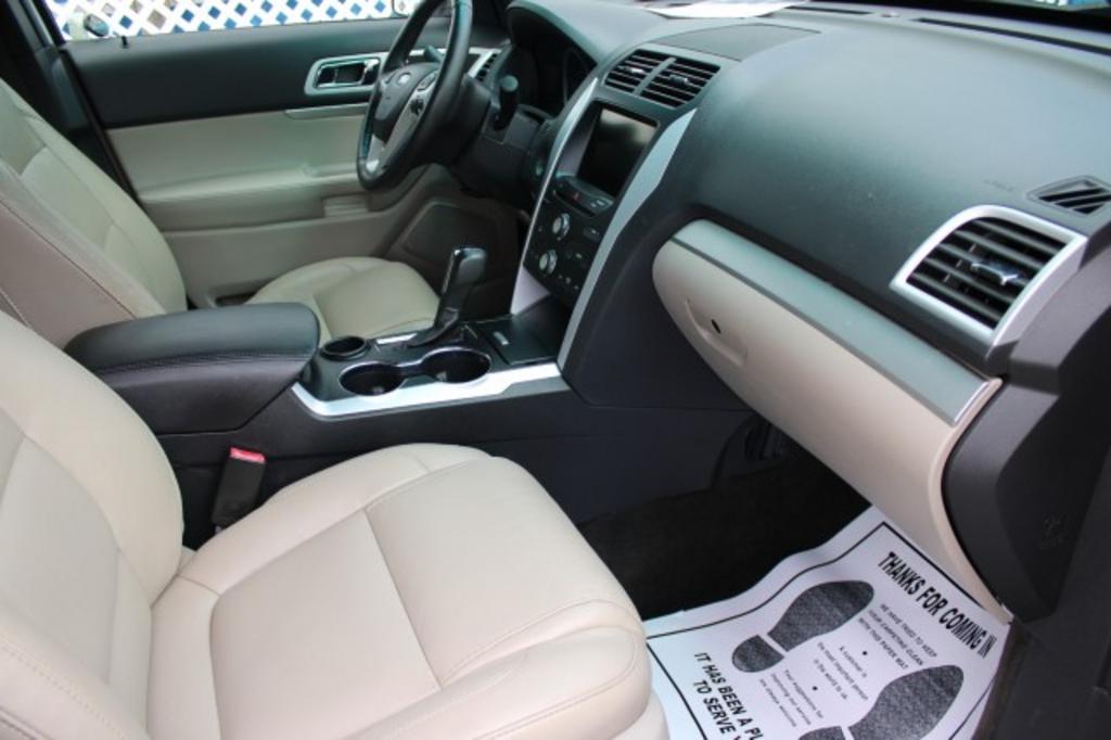 2015 Ford Explorer - $13,988