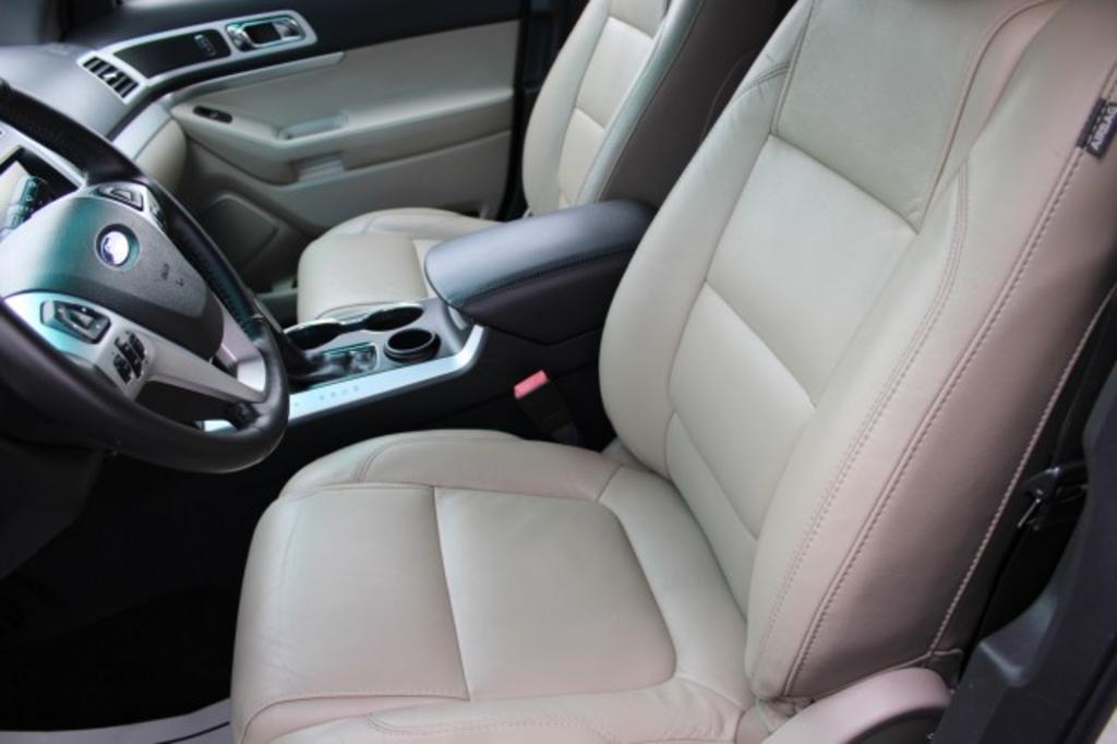 2015 Ford Explorer - $13,988