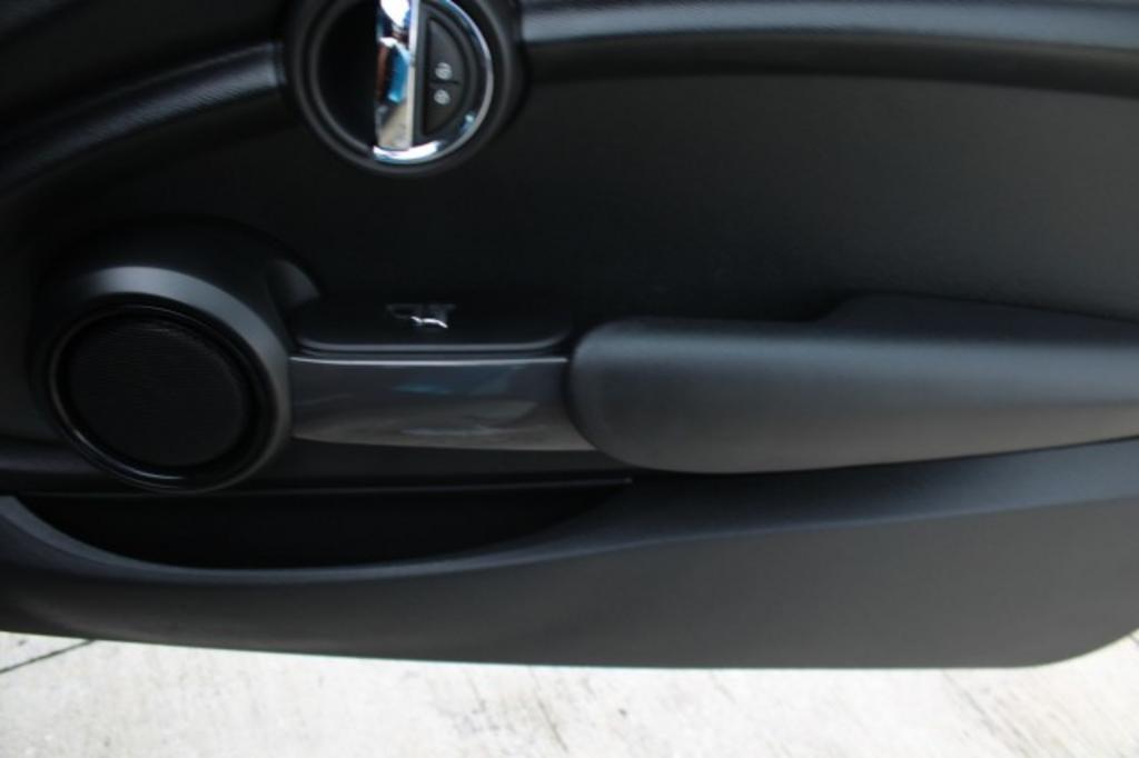 2017 MINI Cooper - $16,988