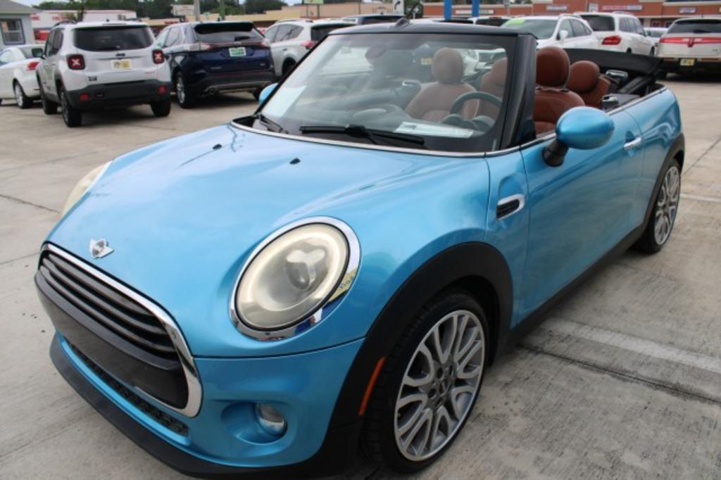 2017 MINI Cooper - $16,988