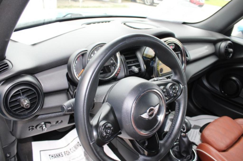 2017 MINI Cooper - $16,988