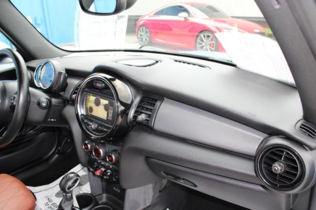 2017 MINI Cooper - $16,988