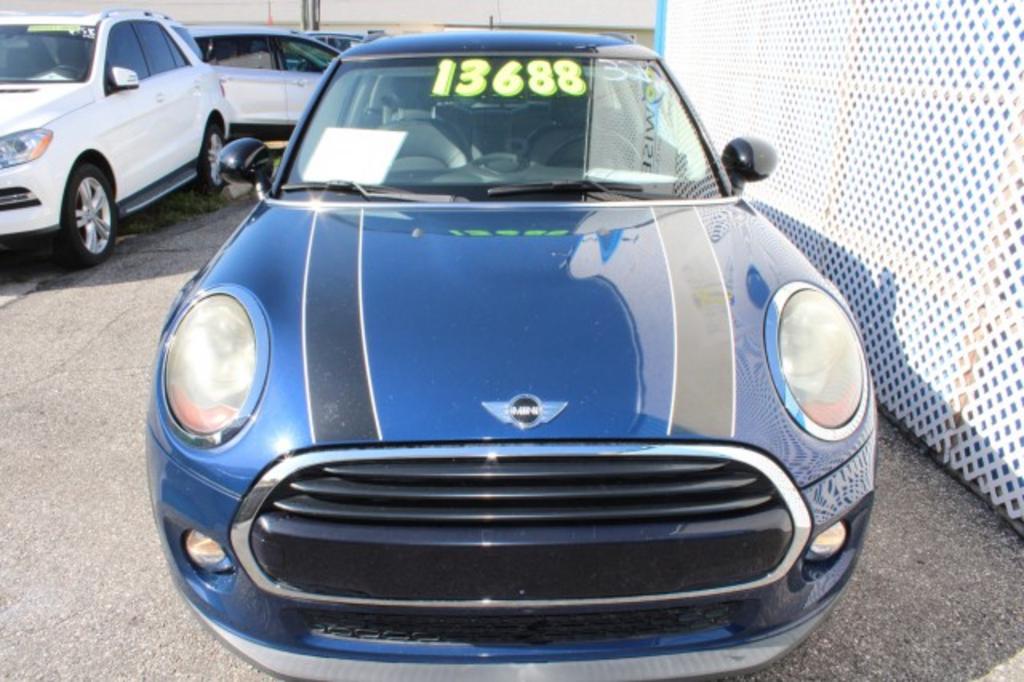 2016 MINI Cooper photo