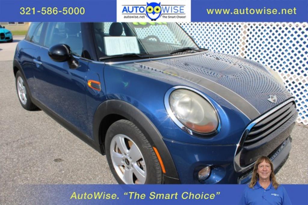 2016 MINI Cooper photo