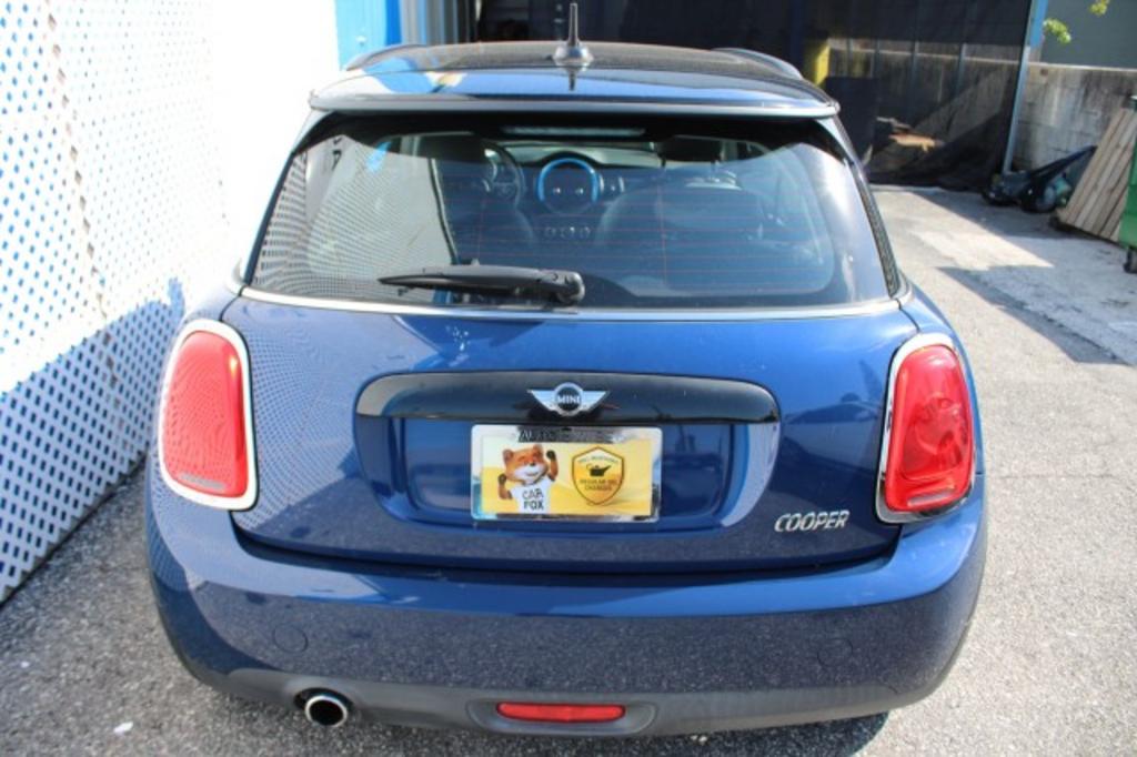 2016 MINI Cooper photo