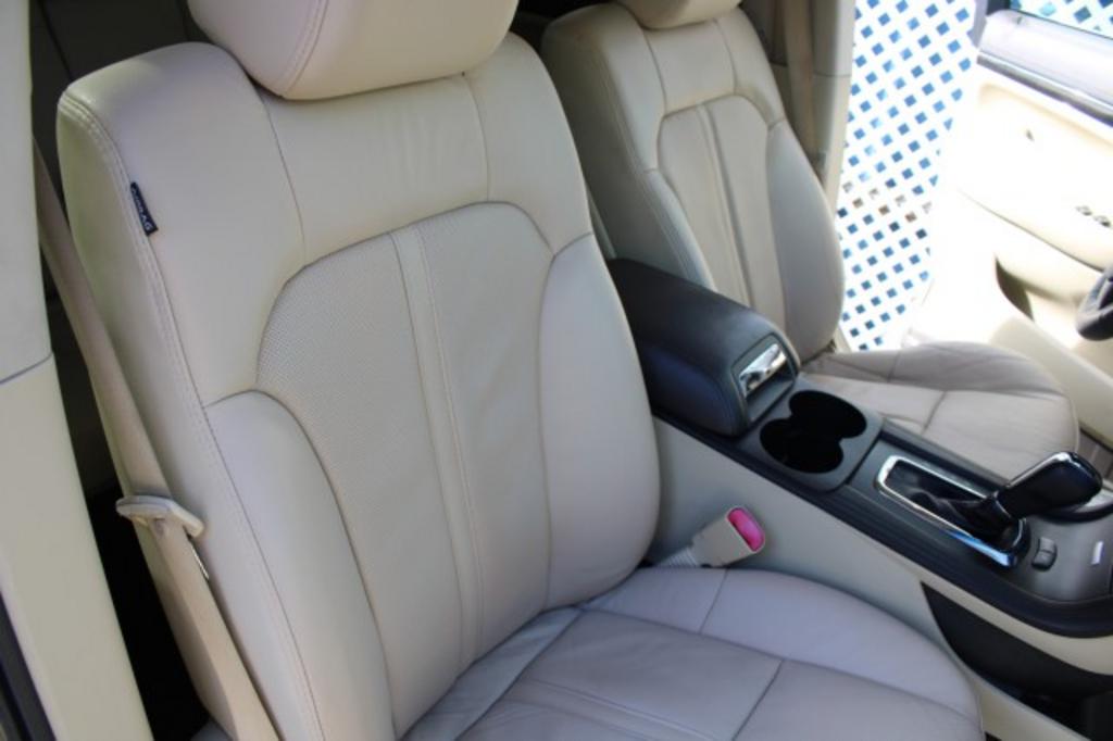 2018 Lincoln MKT - $18,877