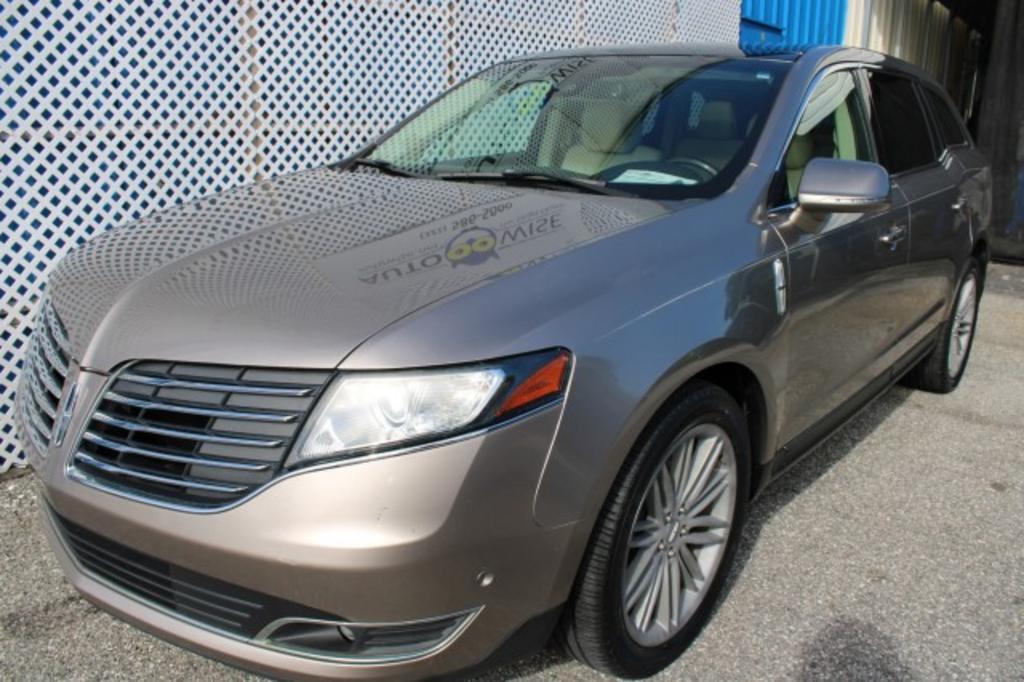 2018 Lincoln MKT - $18,877