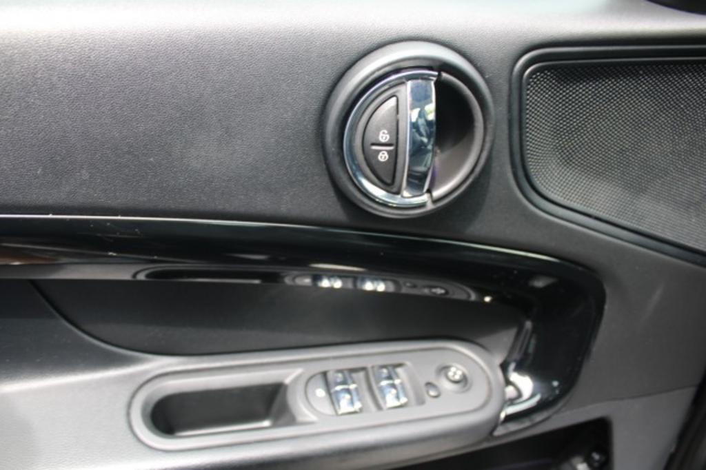 2021 MINI Countryman - $25,750