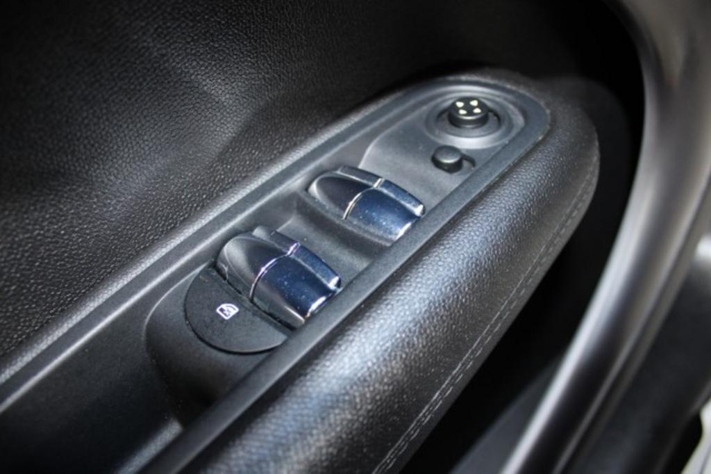 2013 MINI Countryman - $11,988