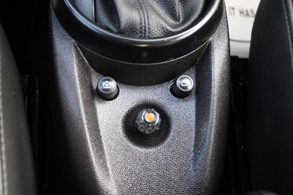 2013 MINI Countryman - $11,988