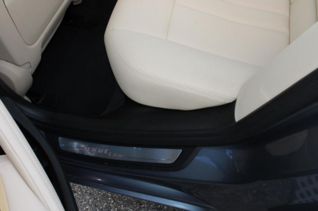 2019 BMW 5-Series 530i photo