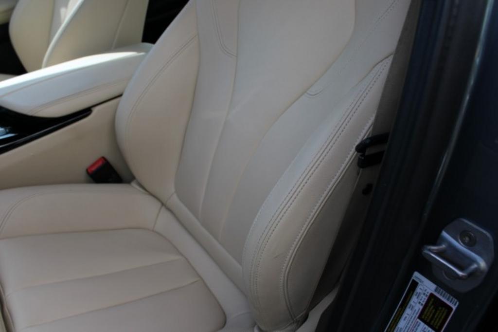 2019 BMW 5-Series 530i photo