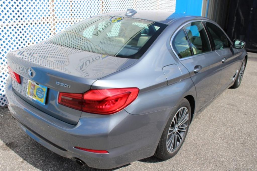2019 BMW 5-Series 530i photo
