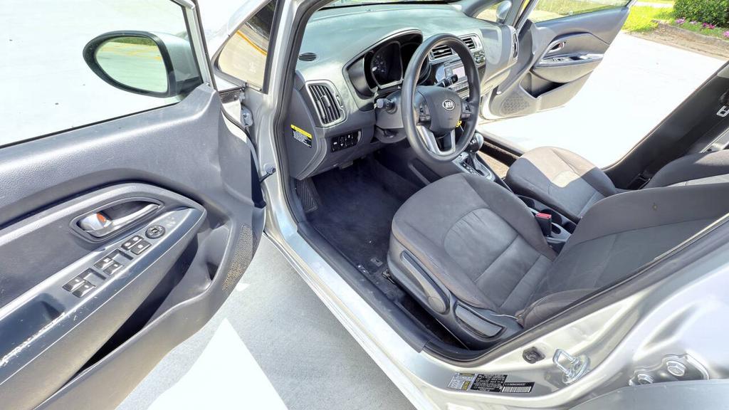 2017 Kia Rio - $4,800