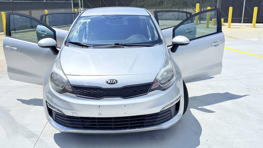 2017 Kia Rio - $4,800