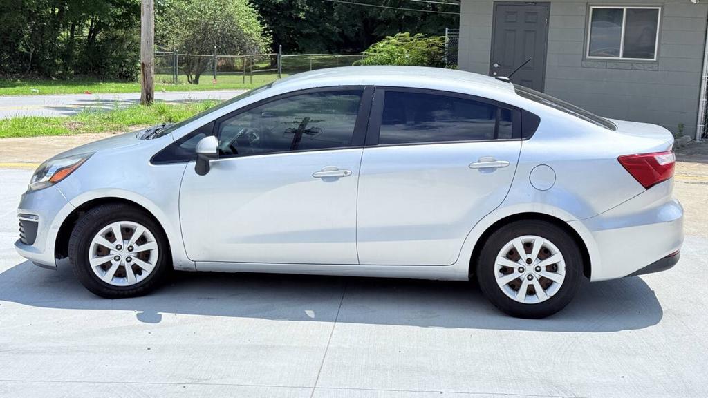 2017 Kia Rio - $4,800