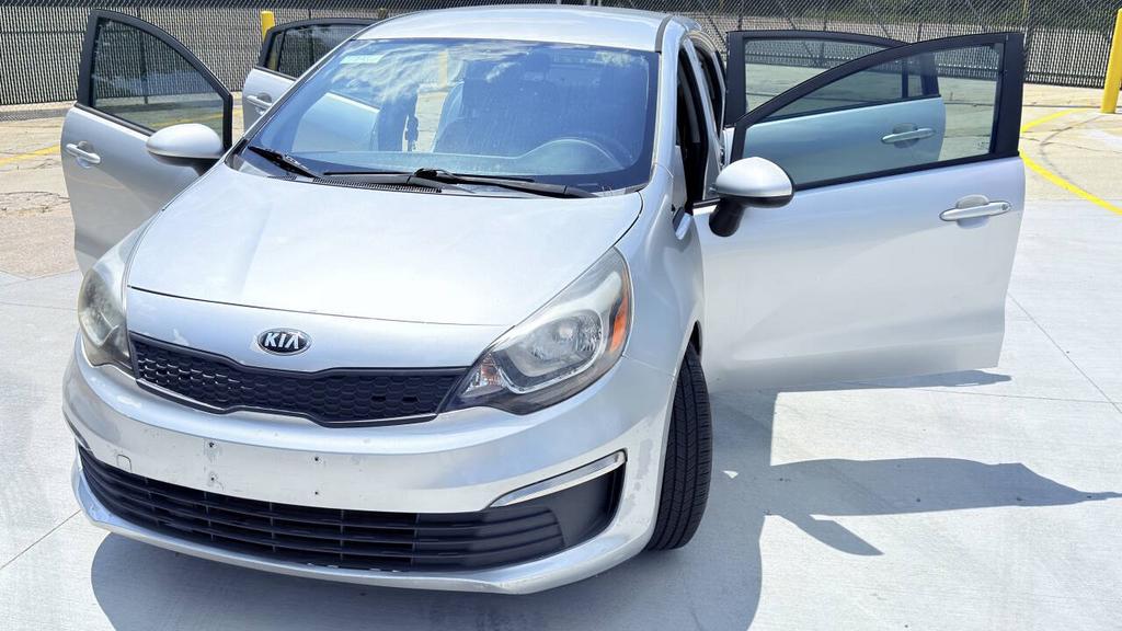 2017 Kia Rio - $4,800