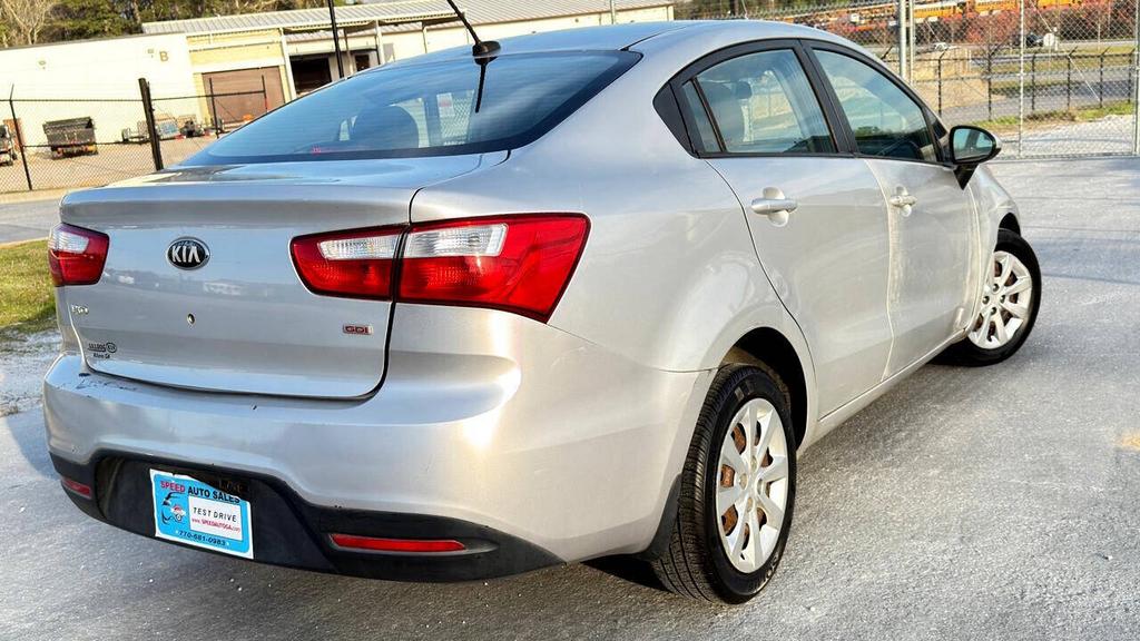 2013 Kia Rio - $3,800