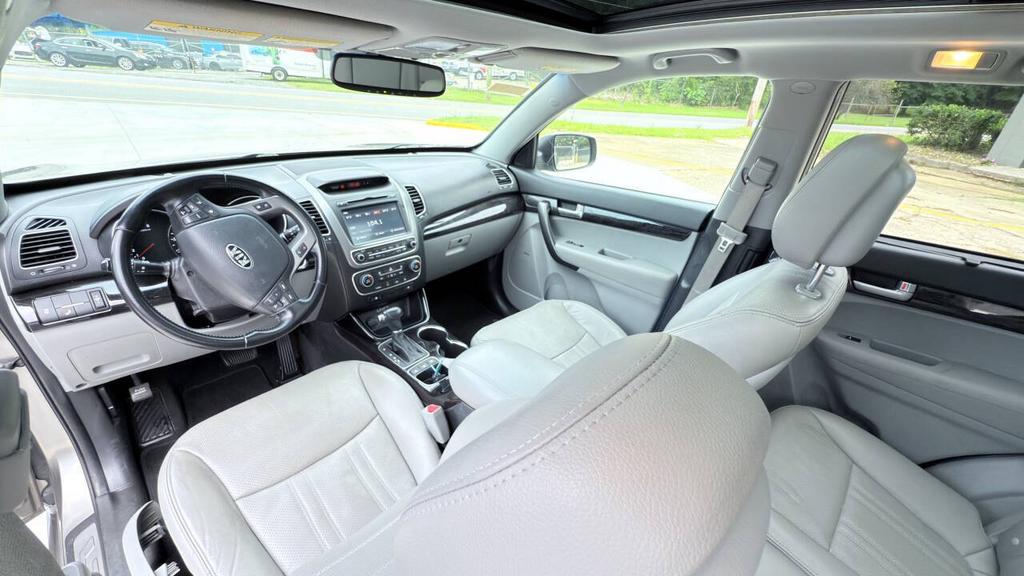 2014 Kia Sorento - $6,850