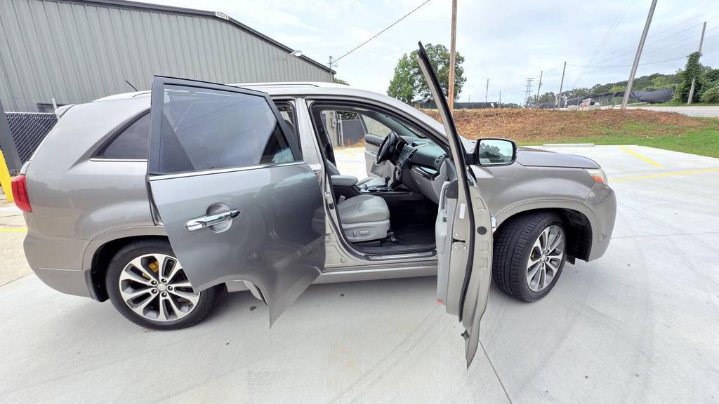 2014 Kia Sorento - $6,850