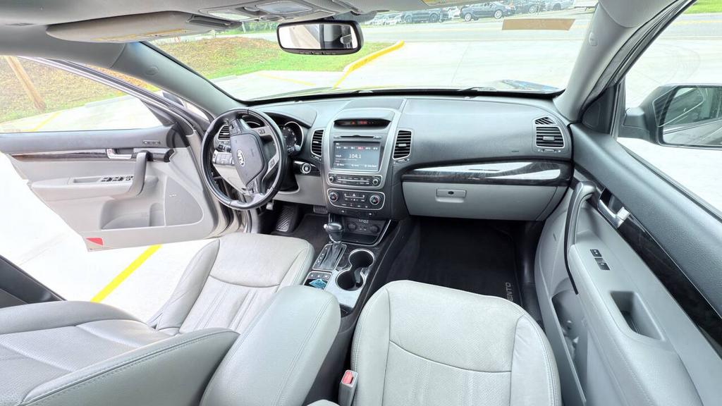 2014 Kia Sorento - $6,850