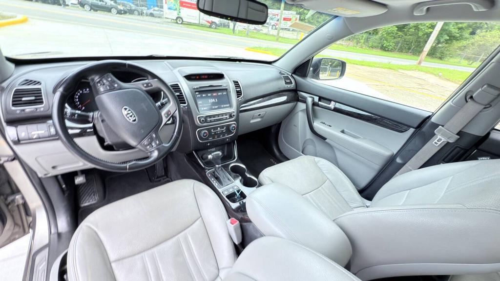 2014 Kia Sorento - $6,850
