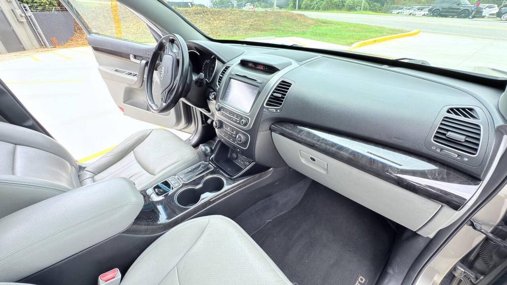 2014 Kia Sorento - $6,850