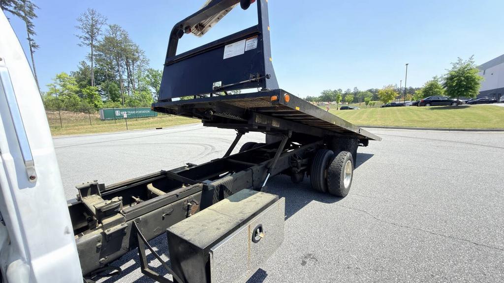 2007 Ford F-650 - $14,800