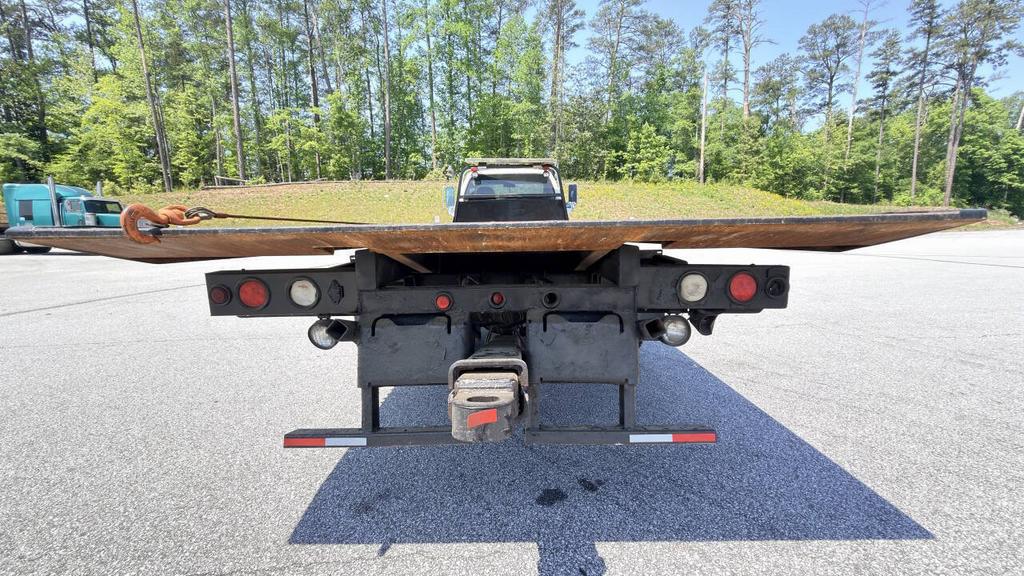 2007 Ford F-650 - $14,800