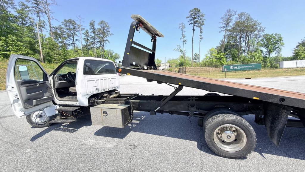 2007 Ford F-650 - $14,800