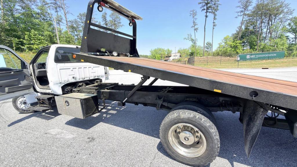 2007 Ford F-650 - $14,800