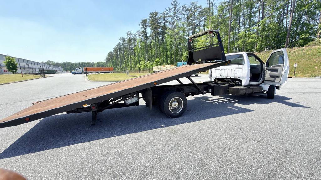 2007 Ford F-650 - $14,800