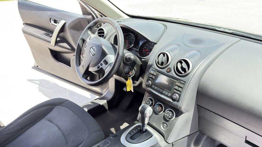 2014 Nissan Rogue - $4,500